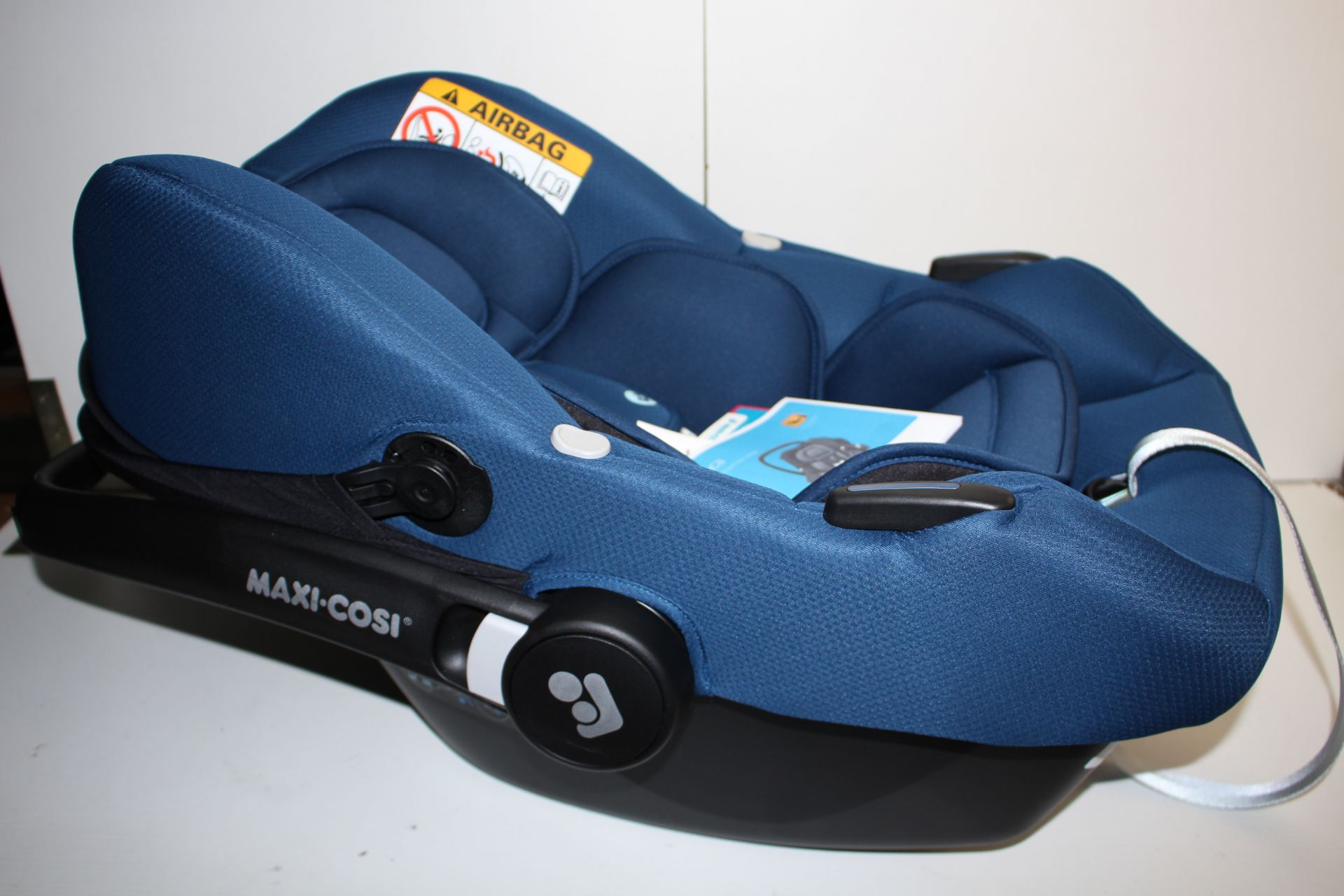 UNBOXED MAXI COSI TINCA CHILD/BABY SAFETY CAR SEAT WITH TAGS RRP £109.00Condition ReportAppraisal