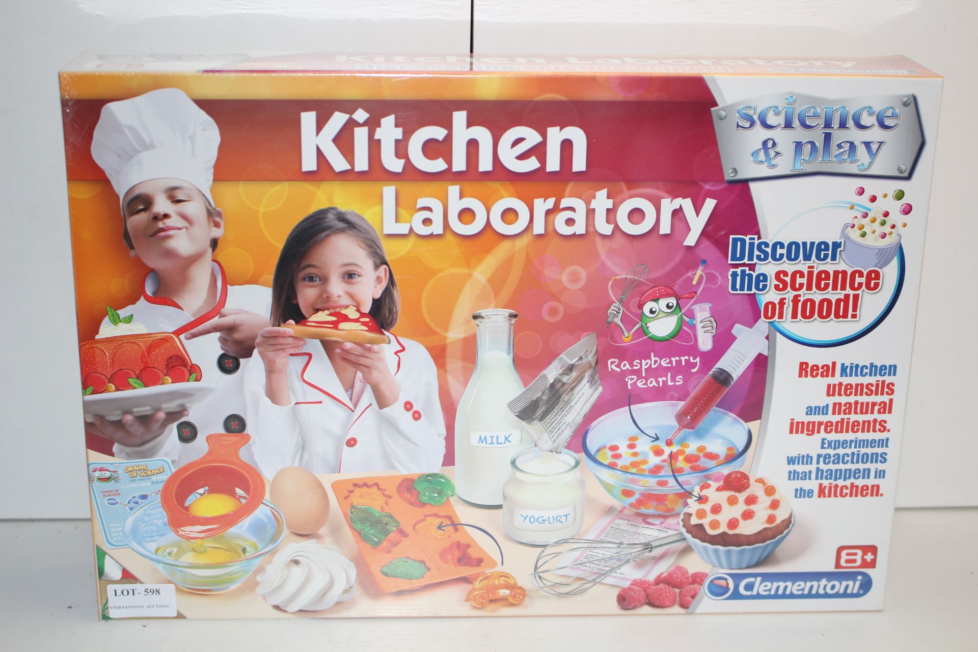 BOXED CLEMENTONI SCIENCE & PLAY KITCHEN LABORATORY RRP £39.99Condition ReportAppraisal Available