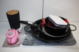 7X ASSORTED ITEMS TO INCLUDE PANS, OVEN TRAYS & OTHER (IMAGE DEPICTS STOCK)Condition ReportAppraisal