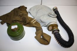 UNBOXED WEIRD GAS MASK GET UPCondition ReportAppraisal Available on Request- All Items are