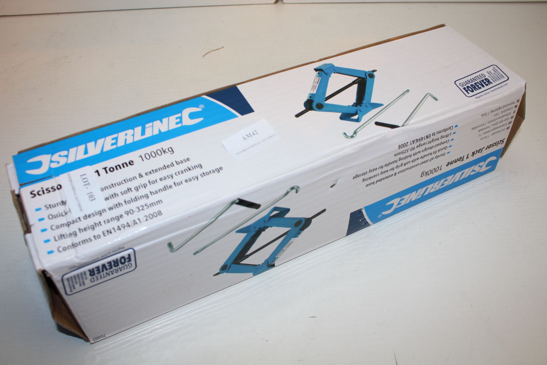 BOXED SILVERLINE SCISSOR JACK 1 TONNE RRP £24.99Condition ReportAppraisal Available on Request-