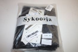 BAGGED SYKOORIA MESHCondition ReportAppraisal Available on Request- All Items are Unchecked/Untested