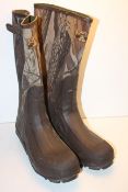 UNBOXED CAMO WELLINGTON BOOTS UK SIZE 11Condition ReportAppraisal Available on Request- All Items