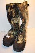 UNBOXED CAMO WELLINGTON BOOTS UK SIZE 14Condition ReportAppraisal Available on Request- All Items