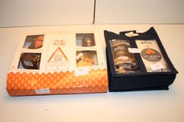 X 2 ASSORTED ITEMS TO INCLUDE FUDGE SET AND COTTAGE JAM SET Condition ReportAppraisal Available on