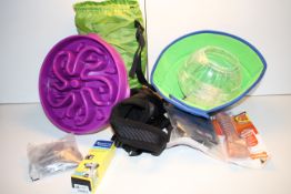 9X ASSORTED PETCARE ITEMS (IMAGE DEPICTS STOCK)Condition ReportAppraisal Available on Request- All