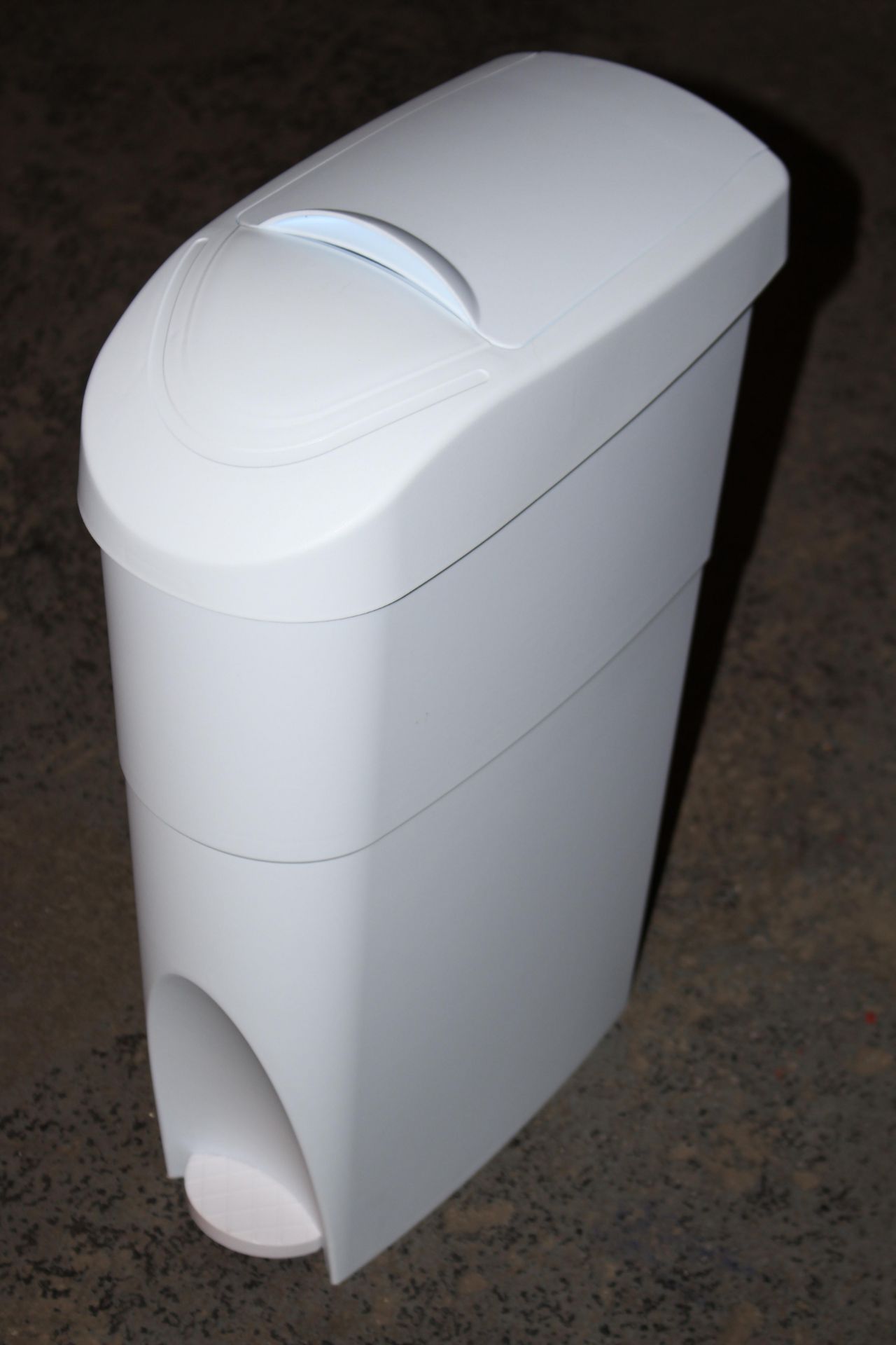BOXED WHITE SANITARY DISPOSAL SYSTEM PEDAL OPERATED BIN RRP £38.99Condition ReportAppraisal