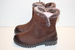 BOXED COTSWOLD LADIES BOOTS UK SIZE 4Condition ReportAppraisal Available on Request- All Items are