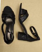 1 X UNBOXED BLACK GLITTER SANDAL STYLE KITTEN HEELS SOZE 3.5 £28Condition ReportALL ITEMS ARE