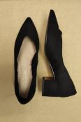 1 X UNBOXED BLACK SUEDE POINTED TOE SLIP ON KITTEN HEELS SIZE 5 £34Condition ReportALL ITEMS ARE