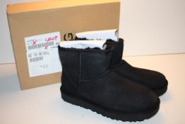 BOXED CHESTNUT UGG BOOTS UK SIZE 6 RRP £89.99Condition ReportAppraisal Available on Request- All