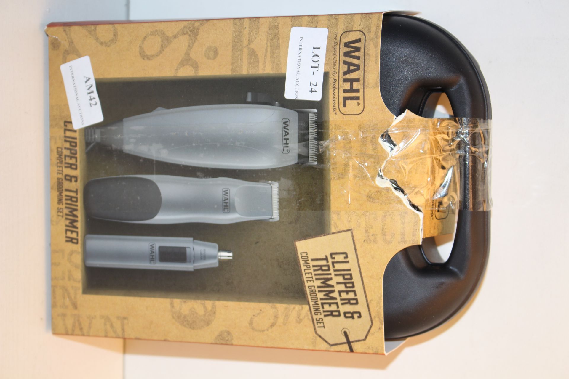 BOXED WAHL CLIPPER & TRIMMER COMPLETE GROOMING SET RRP £39.99Condition ReportAppraisal Available