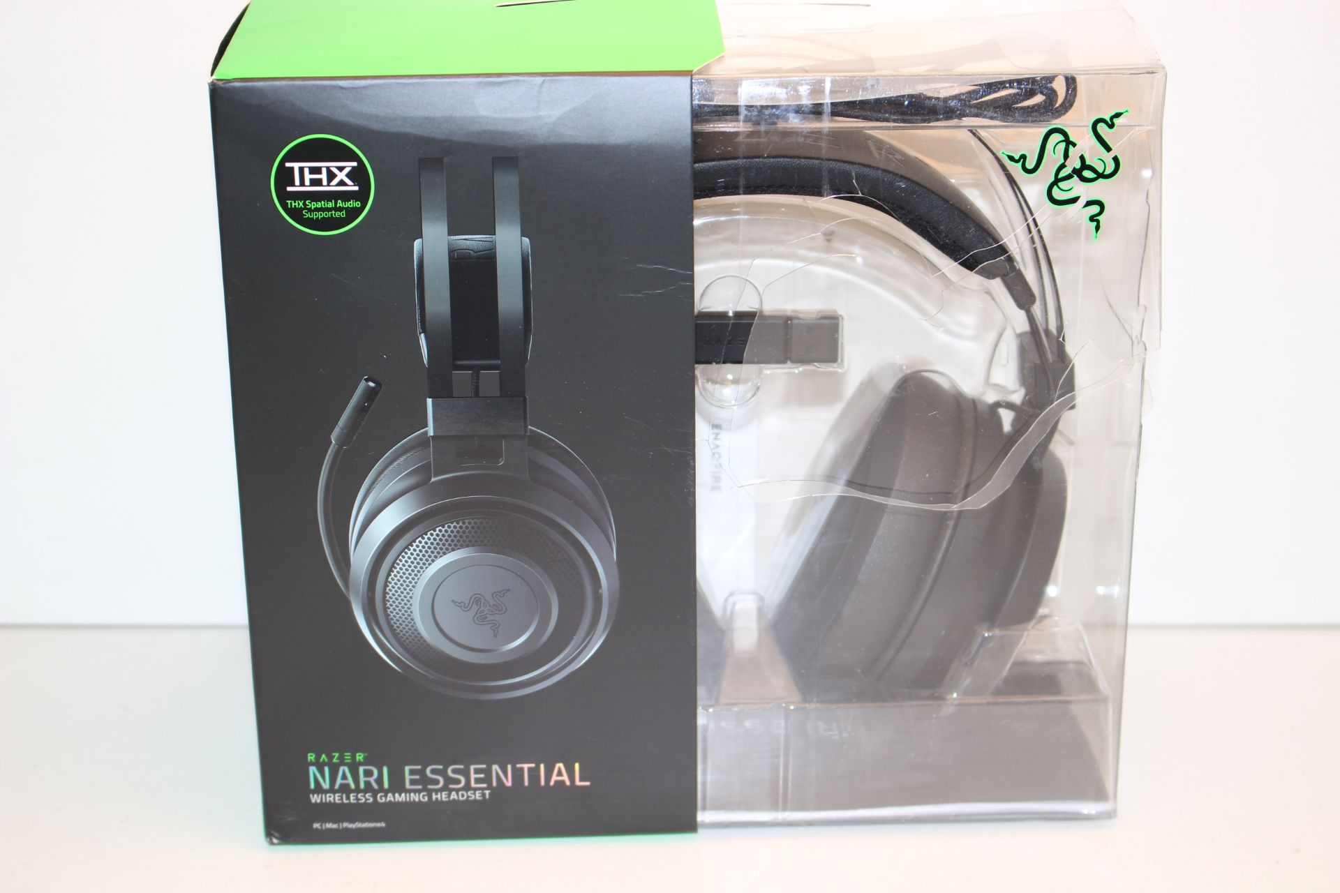 BOXED RAZER NARI ESSENTIAL WIRELESS GAMING HEADSET RRP £69.99Condition ReportAppraisal Available