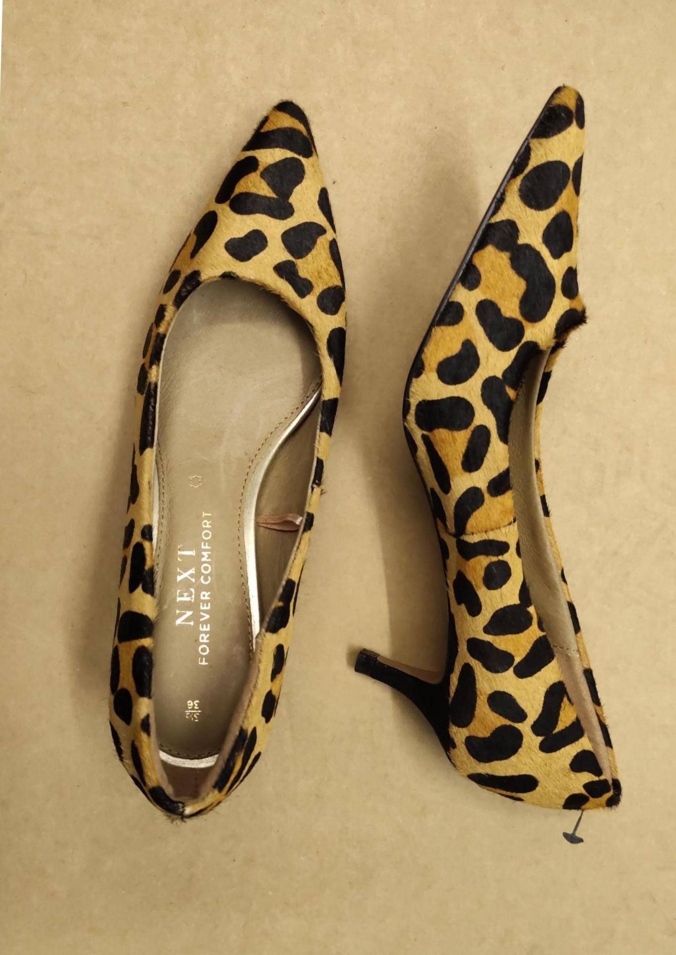 1 X UNBOXED LEOPARD PRINT KITTEN HEEL SIZE 3.5 £38Condition ReportALL ITEMS ARE BRAND AND INCLUDE