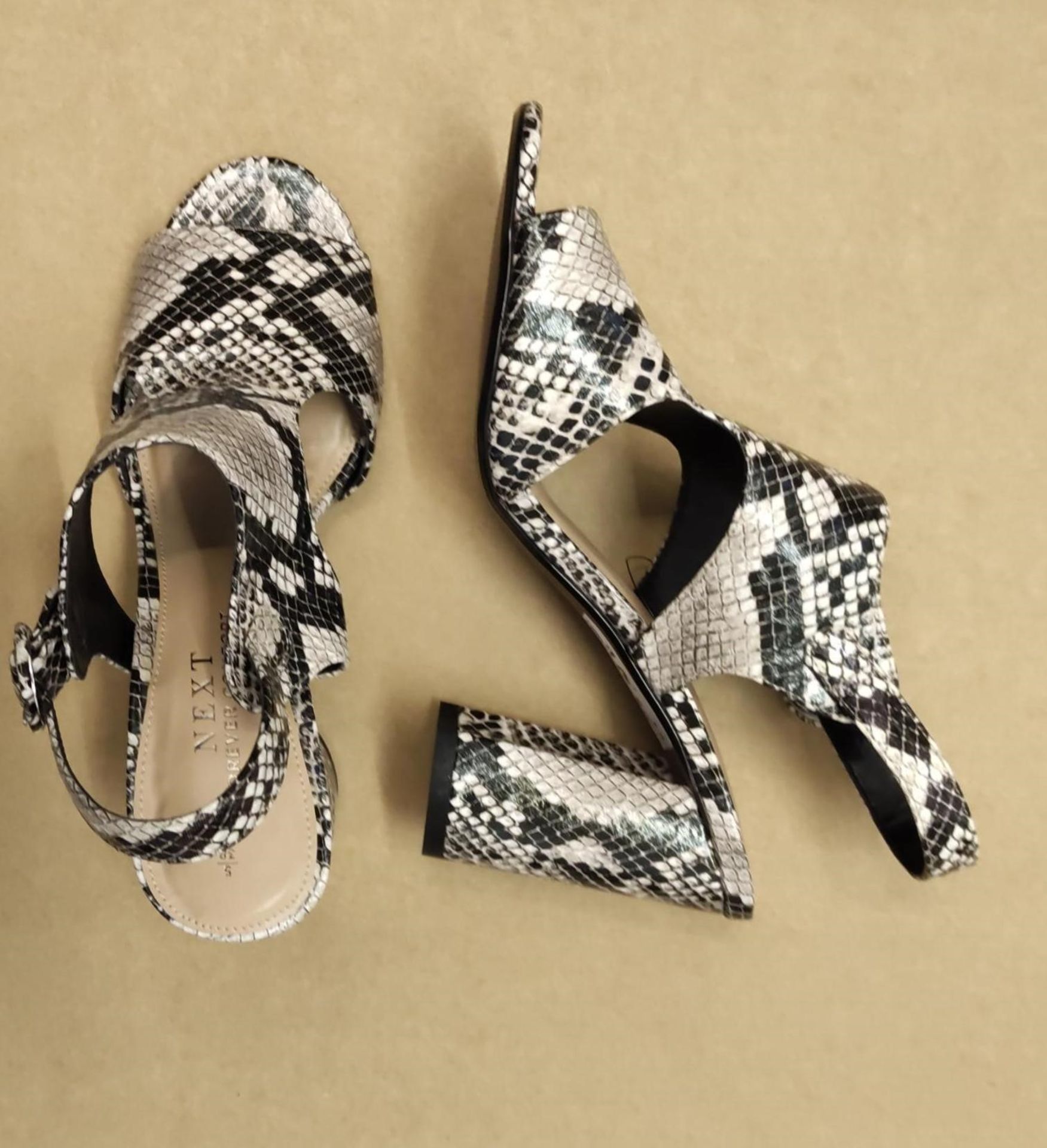 1 X UNBOXED SNAKE PRINT OPEN TOE SLINGBACK HEELS SIZE 5 £39Condition ReportALL ITEMS ARE BRAND AND - Image 2 of 2