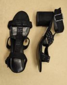 1 X UNBOXED BLACK STRAPPY SANDAL HEELS SIZE 8 £38Condition ReportALL ITEMS ARE BRAND NEW WITH TAGS