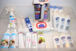 21X ASSORTED ITEMS TO INCLUDE CREST, FUDGE, VASELINE, DOVE & OTHER (IMAGE DEPICTS STOCK/CLEAR BOX