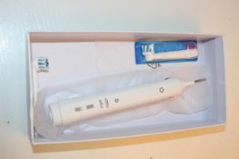 UNBOXED ORAL B POWERED BY BRAUN TOOTHBRUSH RRP £39.99Condition ReportAppraisal Available on Request-