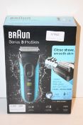 BOXED BRAUN SERIES 3 PROSKIN WET & DRY SHAVER MODEL: 3040S RRP £54.99Condition ReportAppraisal