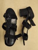 1 X UNBOXED BLACK STRAYY SANDAL HEELL SIZE 7 £38Condition ReportALL ITEMS ARE BRAND NEW WITH TAGS