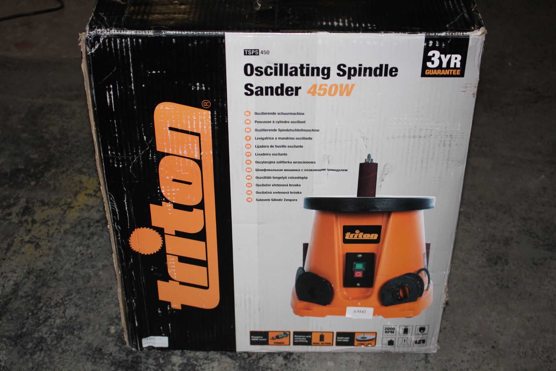 BOXED TRITON OSCILLATING SPINDLE SANDER 450W TSPS450 RRP £149.95Condition ReportAppraisal