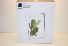 BOXED UMBRA PRISMA PHOTO DISPLAY 8 X 10 INCHCondition ReportAppraisal Available on Request- All