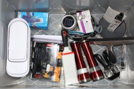 12X ASSORTED ITEMS (IMAGE DEPICTS STOCK/CLEAR BOX NOT INCLUDED)Condition ReportAppraisal Available