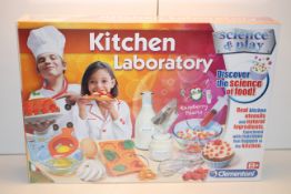 BOXED BRAND NEW CLEMENTONI SCIENCE & PLAY KITCHEN LABORATORY RRP £39.99Condition ReportAppraisal