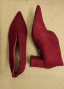 1 x UNBOXED RED SUEDE ANKLE HEELS SIZE 4 £40Condition ReportALL ITEMS ARE BRAND NEW WITH TAGS UNLESS