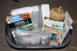 8X ASSORTED ITEMS (IMAGE DEPICTS STOCK/GREY BOX INCLUDED)Condition ReportAppraisal Available on