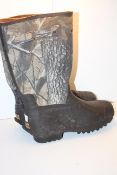 UNBOXED CAMO WELLINGTON BOOTS UK SIZE 12Condition ReportAppraisal Available on Request- All Items