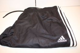 BAGGED ADIDAS 2XL BLACK TRACK SUIT PANTS RRP £37.99Condition ReportAppraisal Available on Request-