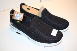 BOXED SKETCHERS GO WALK AIR COOLED GOGA MAT UK SIZE 5Condition ReportAppraisal Available on Request-