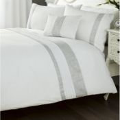 RAEGAN BED RUNNER IN WHITE RRP £19.99Condition ReportAppraisal Available on Request- All Items are
