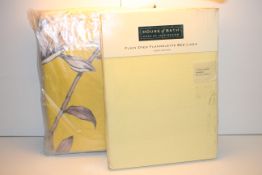 2X ASSORTED BAGGED ITEMS TO INCLUDE PENELOPE OCHRE DUVET SET KING & HOUSE OF BATH PLAIN DYED