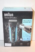 BOXED BRAUN SERIES 3 PROSKIN WET & DRY SHAVER MODEL: 3040S RRP £54.99Condition ReportAppraisal