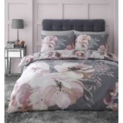 DRAMATIC FLORAL DUVET SET SIZE KINGSIZE RRP £27.99Condition ReportAppraisal Available on Request-