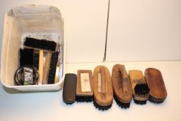 11X BRUSH VINTAGE SHOE POLISH SET Condition ReportAppraisal Available on Request- All Items are