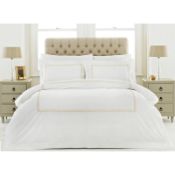 LEHMAN CLEOPATRA DUVET COVER SET IN WHITE KINGSIZE RRP £43.99Condition ReportAppraisal Available