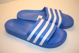 ADIDAS SLIDERS UK SIZE 6Condition ReportAppraisal Available on Request- All Items are Unchecked/