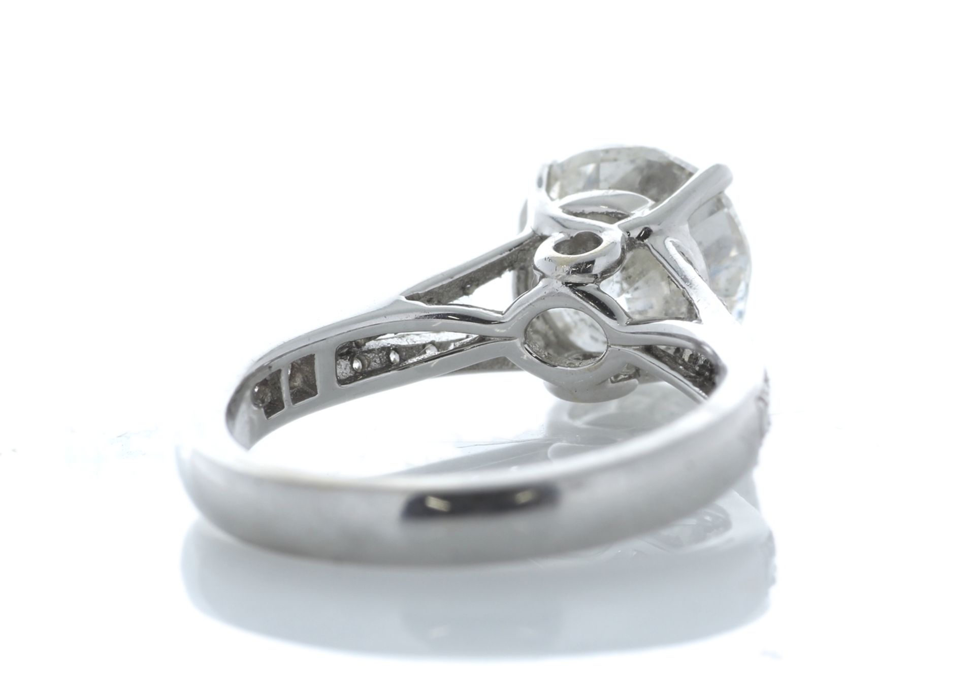 18ct White Gold Single Stone Prong Set With Stone Set Shoulders Diamond Ring 3.56 Carats - Valued by - Image 3 of 4
