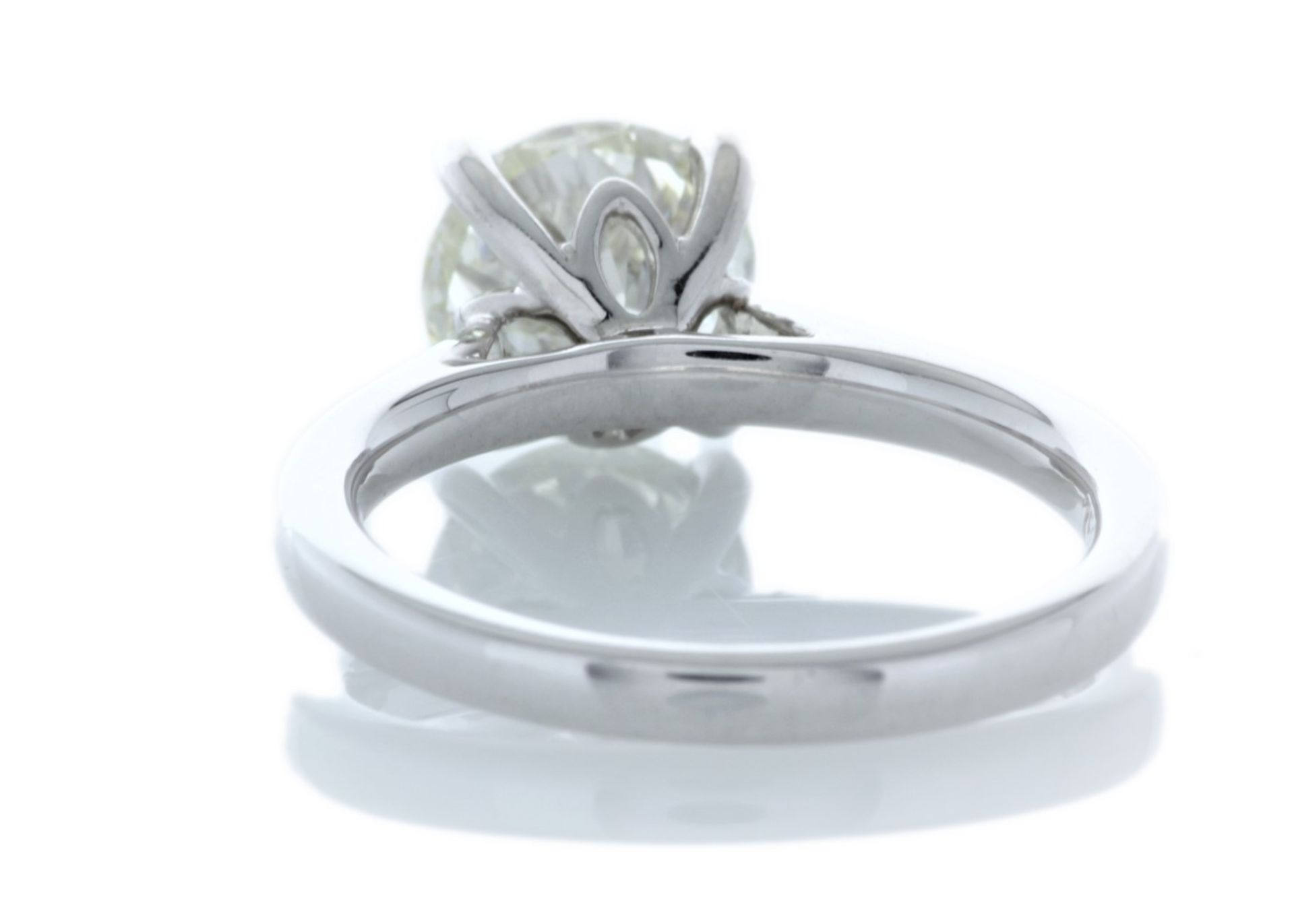 18ct White Gold Single Stone Claw Set Diamond Ring 2.05 Carats - Valued by GIE £79,750.00 - 18ct - Image 4 of 5