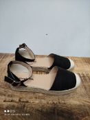 BOXED WOMENS SIZE 5 EX WIDE BLACK LEXIS SHOES RRP £10.99Condition ReportAppraisal Available on