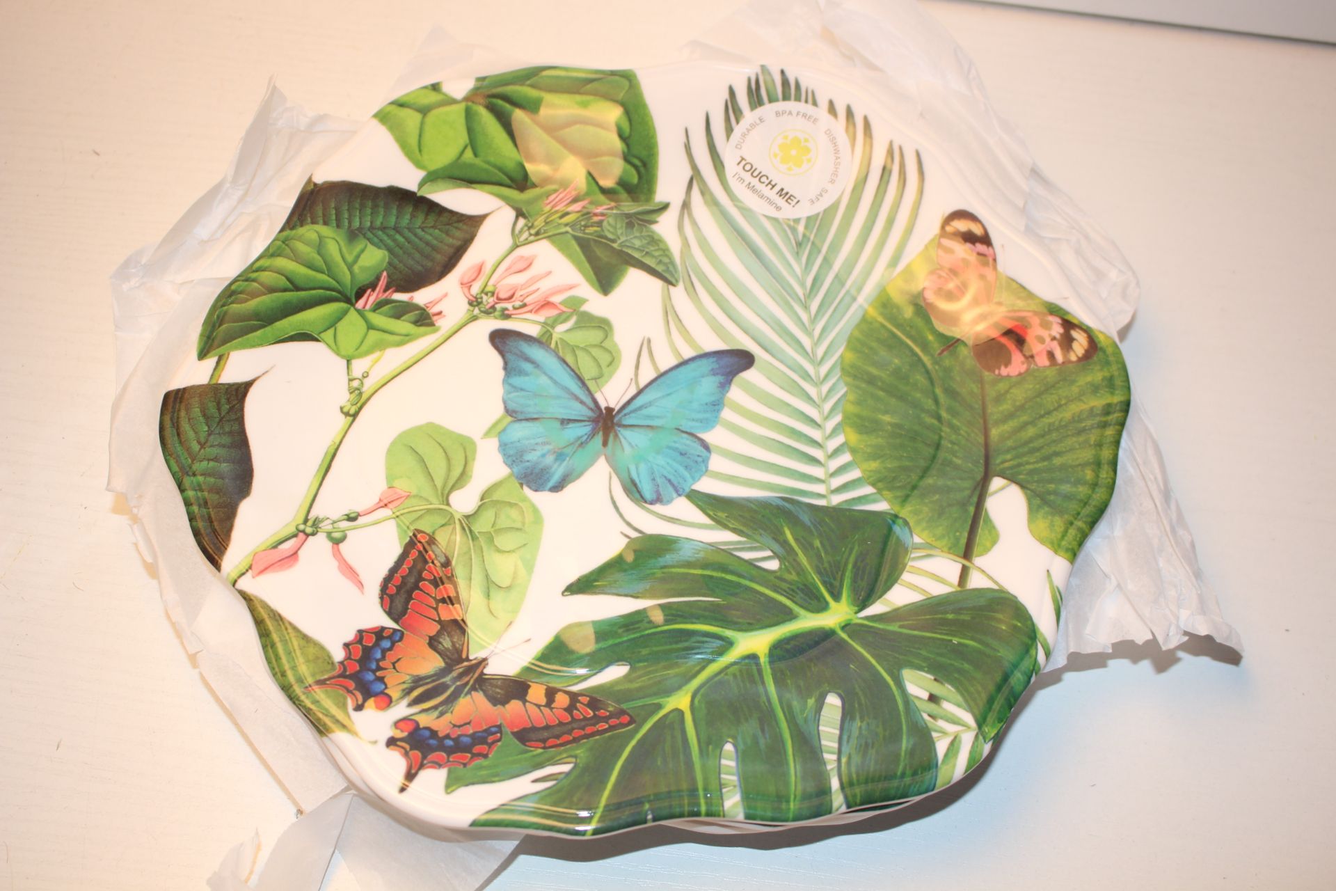 16PC BOXED MELAMINE FLORAL DINNERWARE SET Condition ReportAppraisal Available on Request- All