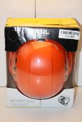 BOXED PETZL VERTEX VENT COMFORTABLE AND VENTED HELMET RRP £75.60Condition ReportAppraisal