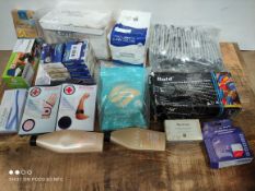 1 LOT TO CONTAIN 17 ASSORTED ITEMS TO INCLUDE ALLACAN/GLOVES/BANDAGE AND MORE (IMAGE DEPICTS STOCK)