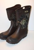 UNBOXED CAMO WELLINGTON BOOTS UK SIZE 12Condition ReportAppraisal Available on Request- All Items