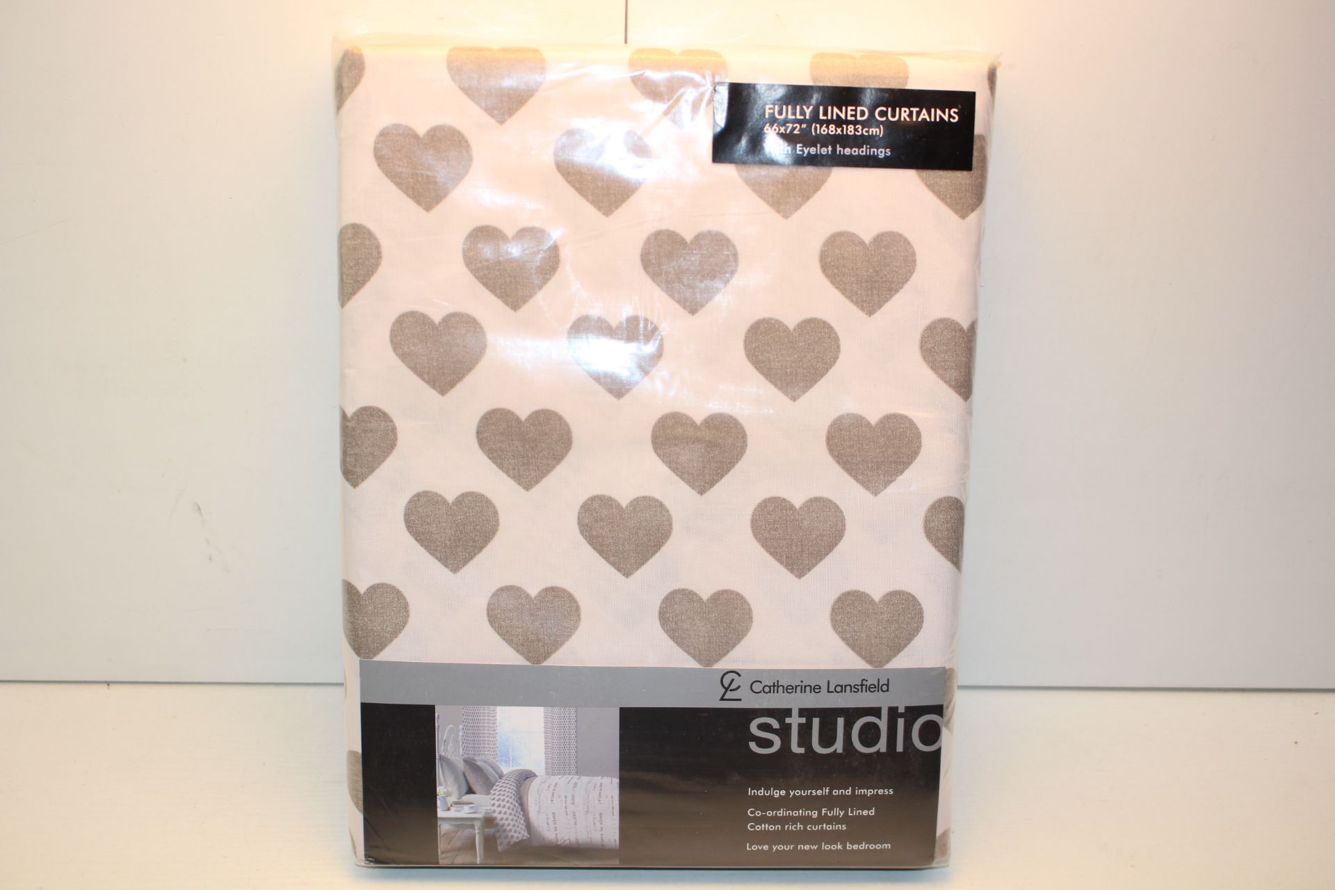 BAGGED CATHERINE LOANSFIELD FULLY LINED CURTAINS WITH EYELET HEADINGS STUDIO RRP £49.99Condition