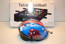 2X ASSORTED ITEMS TO INCLUDE SPIDER-MAN HELMET & TABLE FOOTBALL Condition ReportAppraisal