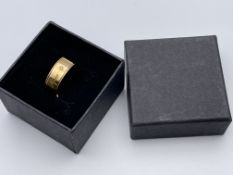 BOXED 9CT YELLOW GOLD WEDDING BAND SET WITH ONE DIAMOND, ''ALMA'' SIZE- S, RRP-£300.00Condition